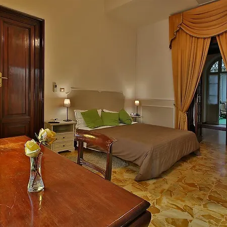 住宿加早餐酒店 Alibrandi Palace 奇维塔韦基亚