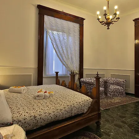 Bed and Breakfast Alibrandi Palace 3*